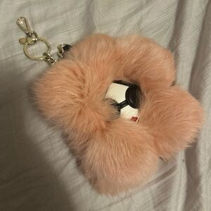 ALICE AND OLIVIA STACE FACE FAUX FUR PINK KEYCHAIN